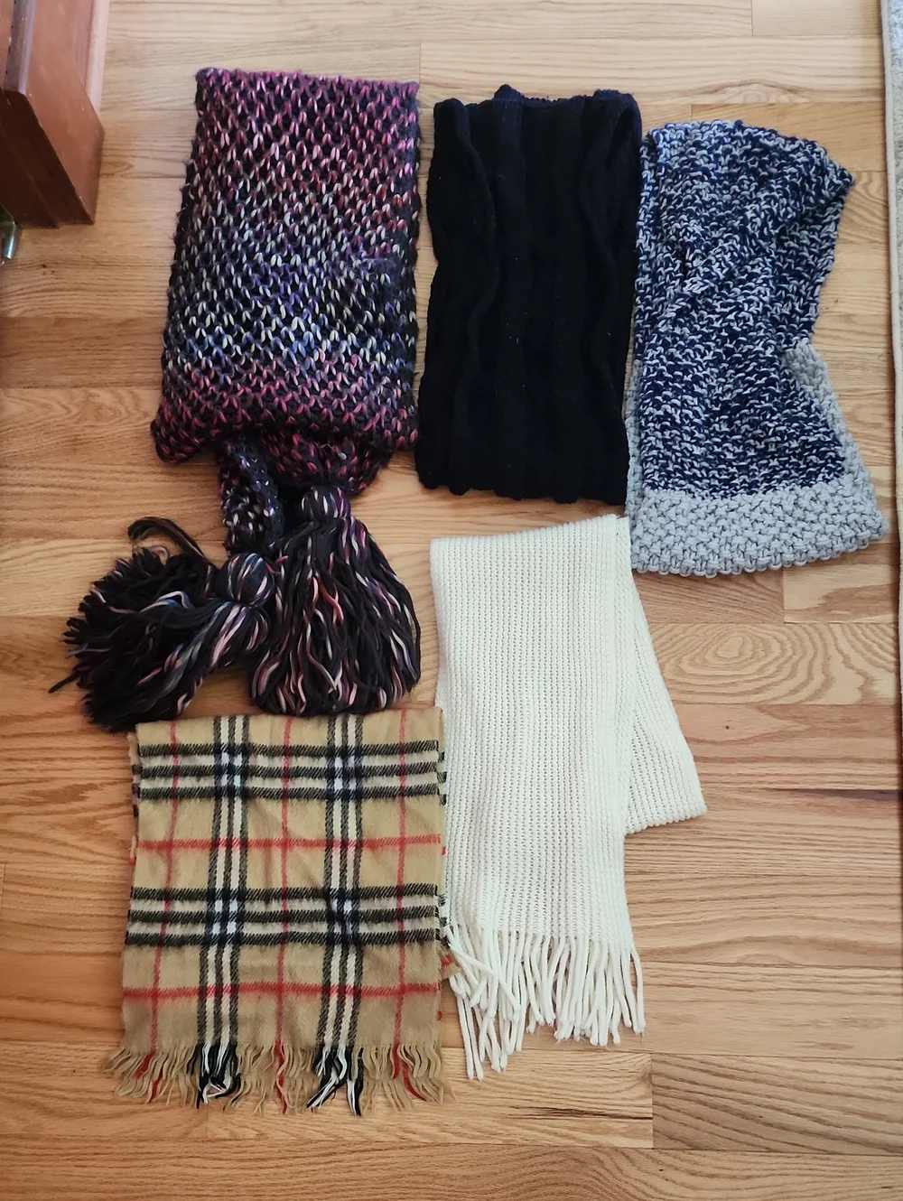 Asortorted Women's Knit Scarves Bundle